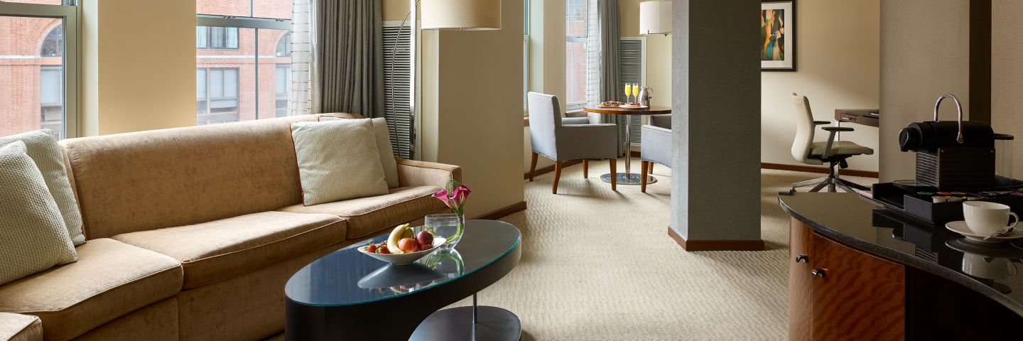 1 bedroom hotel suite - Boston harbor