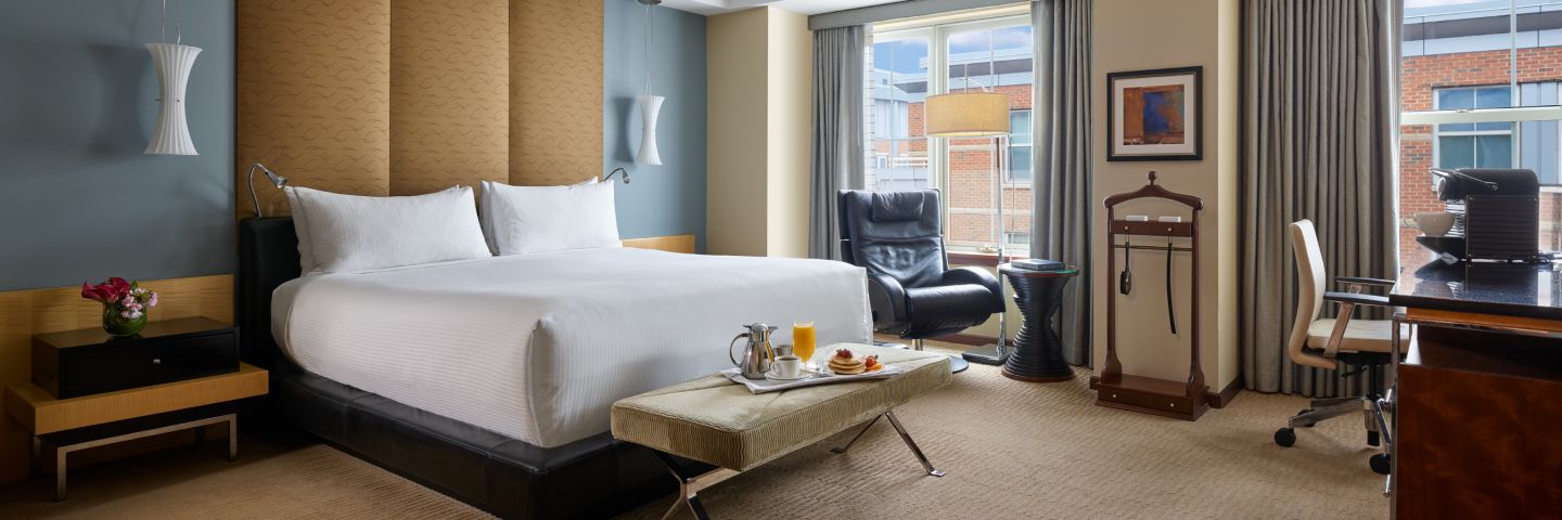 luxury hotel rooms Boston MA